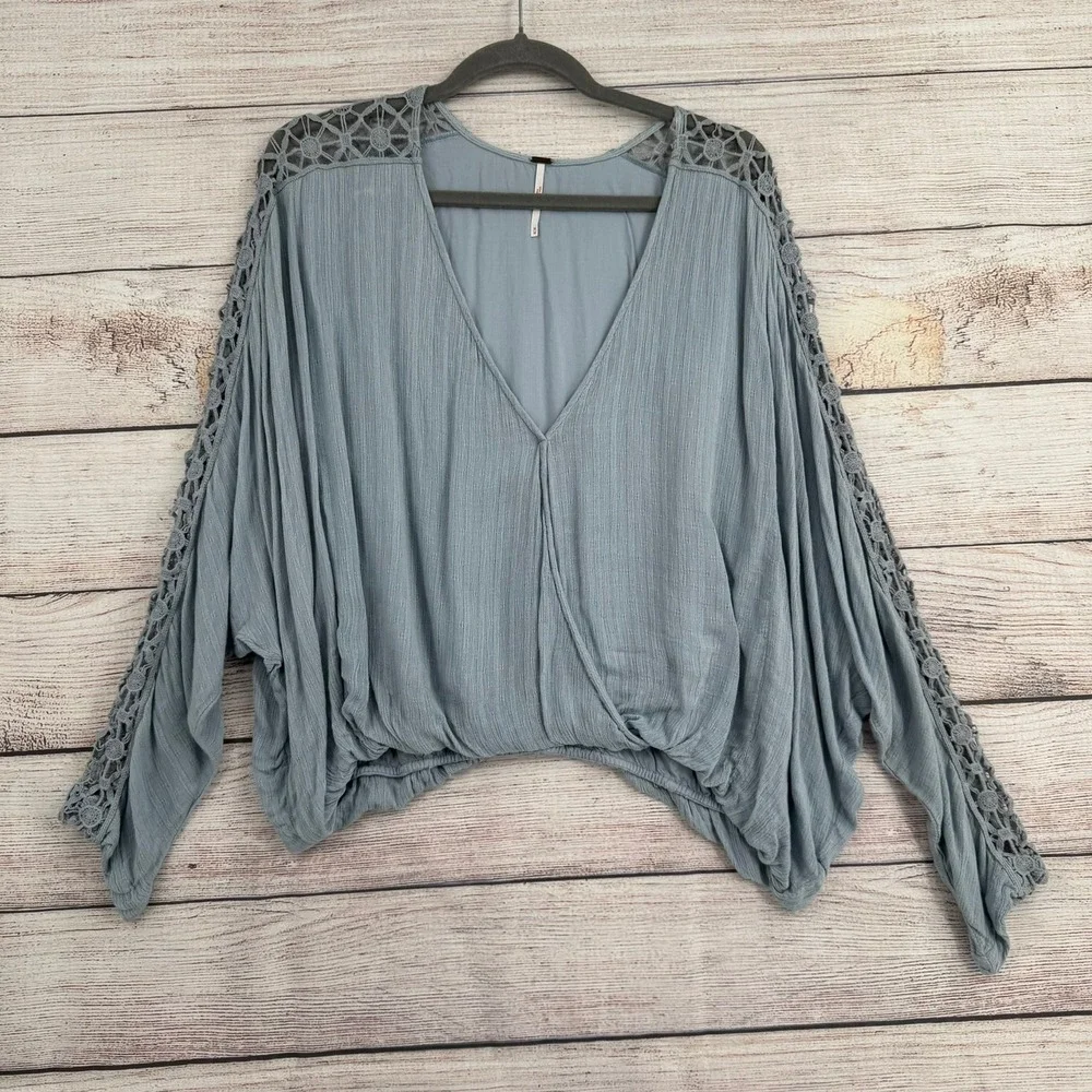 Free People Surplice Top Women Medium Blue Crochet Lace Dolman Sleeve OB562892
